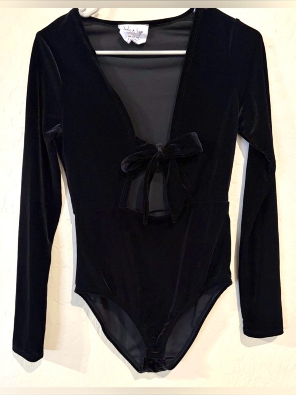Sadie & Sage Black Velvet Tie Front Bodysuit Long Sleeve Stretch Size Small